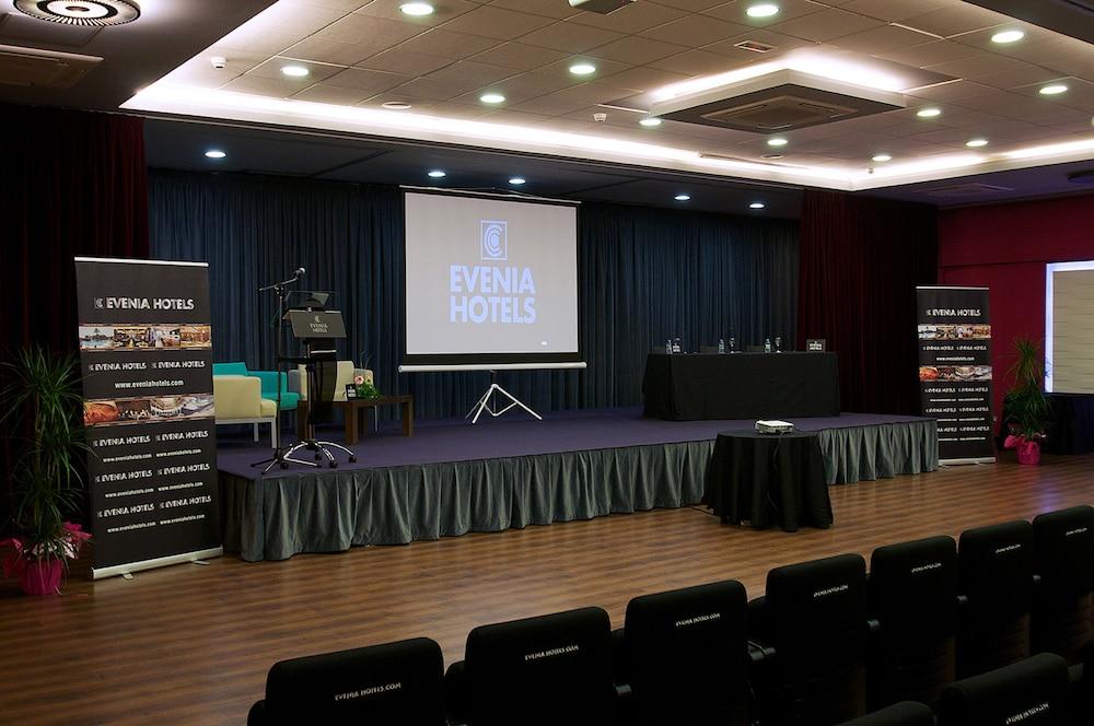 Evenia Olympic Suites Lloret de Mar Buitenkant foto